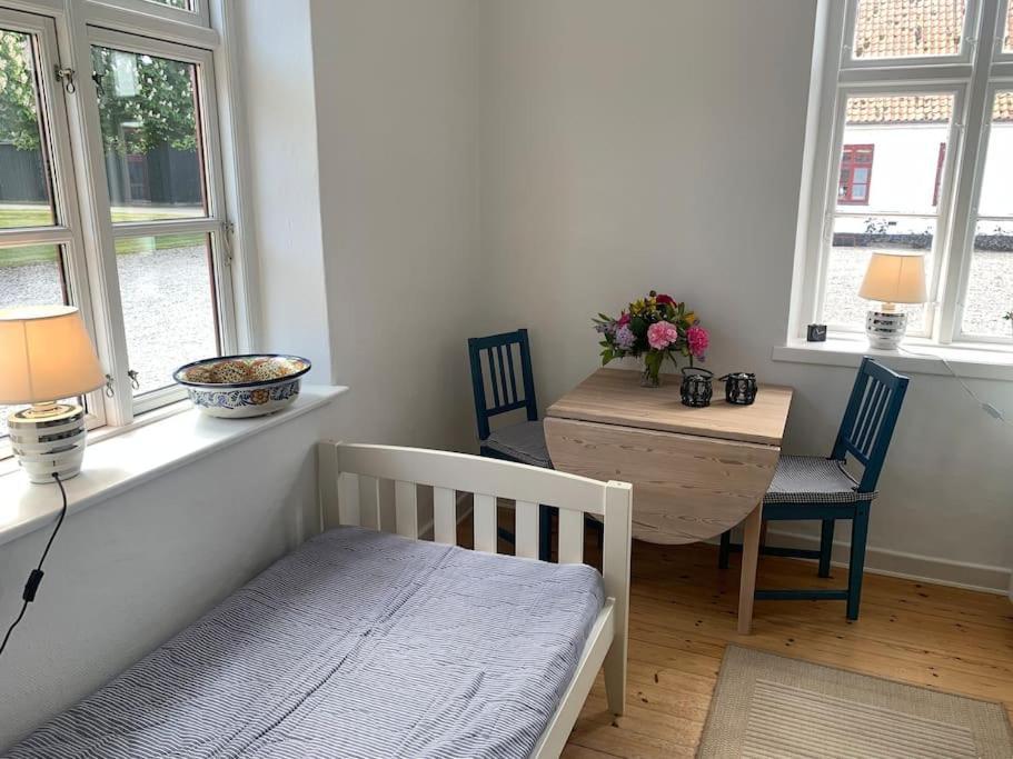 Apartment Vaerelse Ved Nykobing F. *